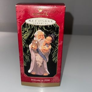 Welcome to 2000 Vintage Hallmark Ornament